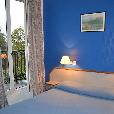 William's Opera 3* Parigi