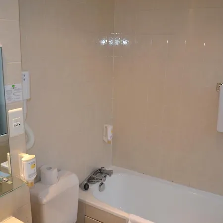 Hotel William's Opera 3*